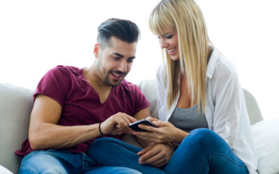 ¿Cómo preparar a tu pareja para asistir contigo a una consulta ginecológica?