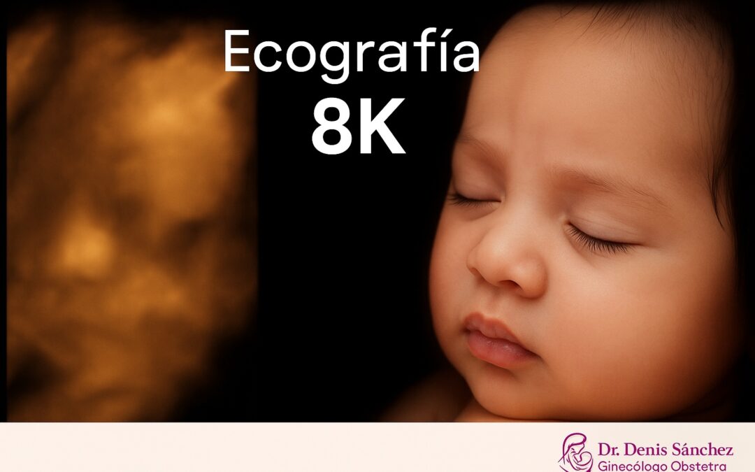 Comparativa de ecografía tradicional y ecografía 8K hiperrealista mostrando el rostro del bebé con gran detalle